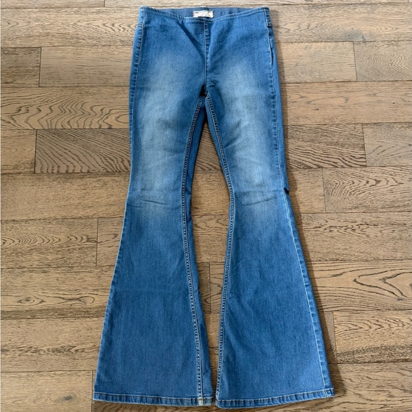 Free People Penny Pull On Flare Jeans - Picture 1 of 14